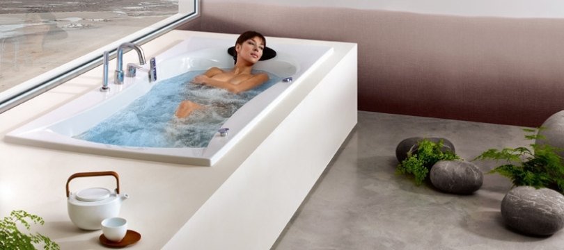 Tapis de balnéo : les bienfaits de l'hydromassage dans sa baignoire