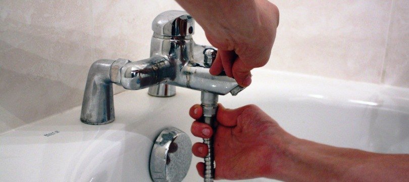 Remplacer un mélangeur par un mitigeur pour le bain et la douche